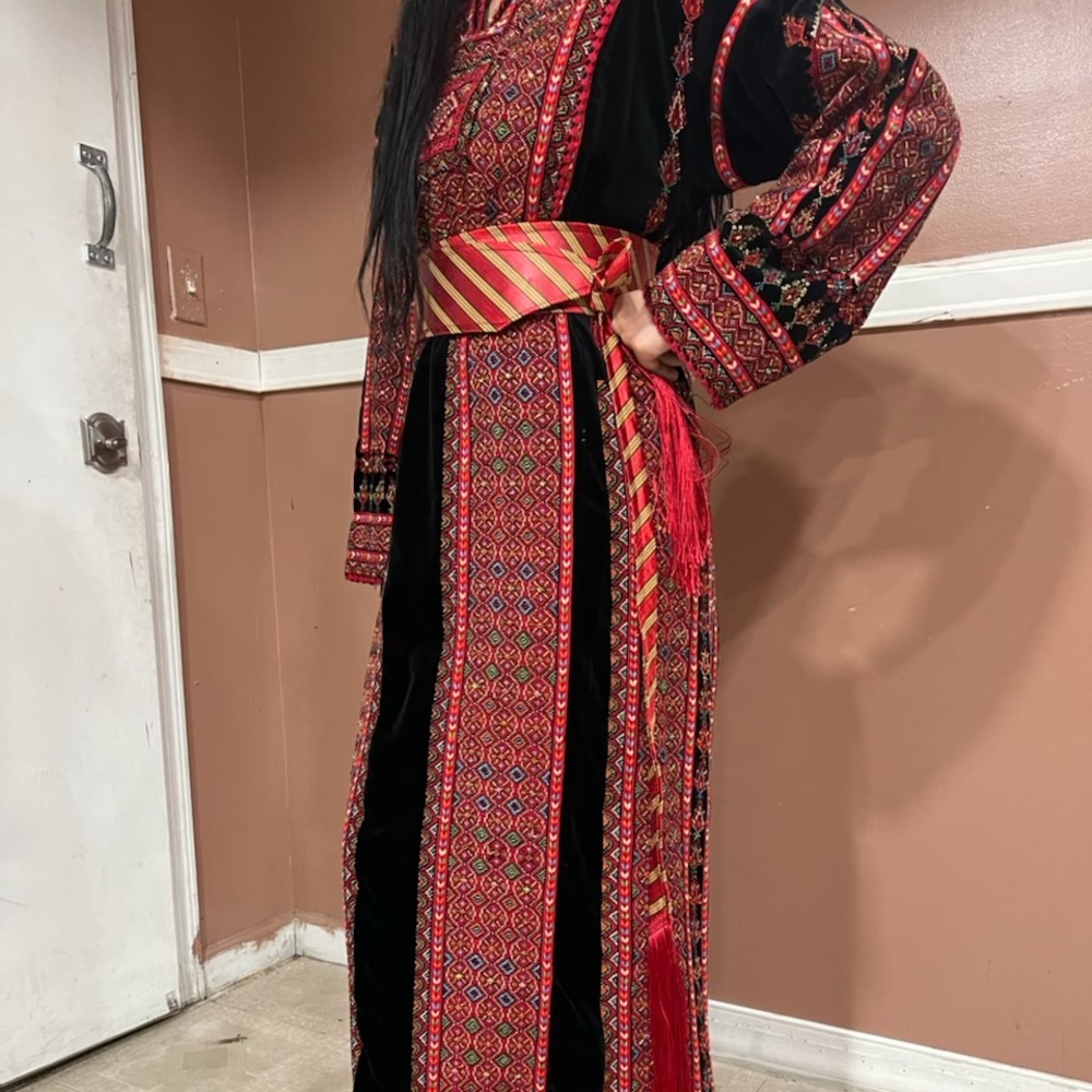 Palestine thob hand made text2672371047